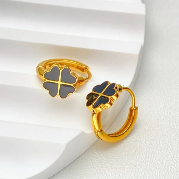 Black_Clover_Earrings_18K_Gold_Forest_Style_gallery_02 Black_Clover_Earrings_18K_Gold_Forest_Style_gallery_02.webp