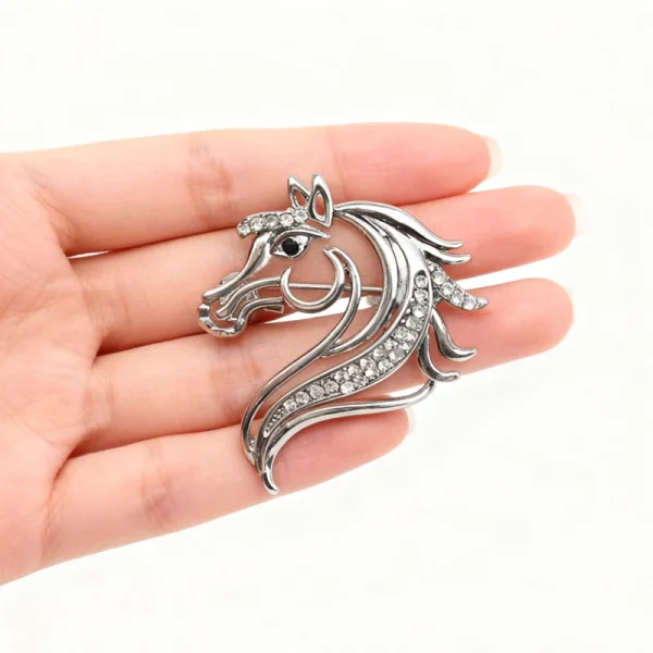 Gold_Plated_Horse_Head_Brooch_with_Rhinestone_Eyes_gallery_01 Gold_Plated_Horse_Head_Brooch_with_Rhinestone_Eyes_gallery_01.webp