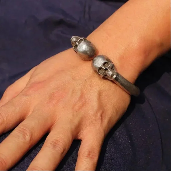 Gothic_Metal_Skull_Bracelet_for_Men_gallery_01 Gothic_Metal_Skull_Bracelet_for_Men_gallery_01.webp