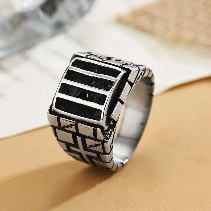 Gothic_Punk_Titanium_Steel_Skull_Ring_gallery_01 Gothic_Punk_Titanium_Steel_Skull_Ring_gallery_01.webp